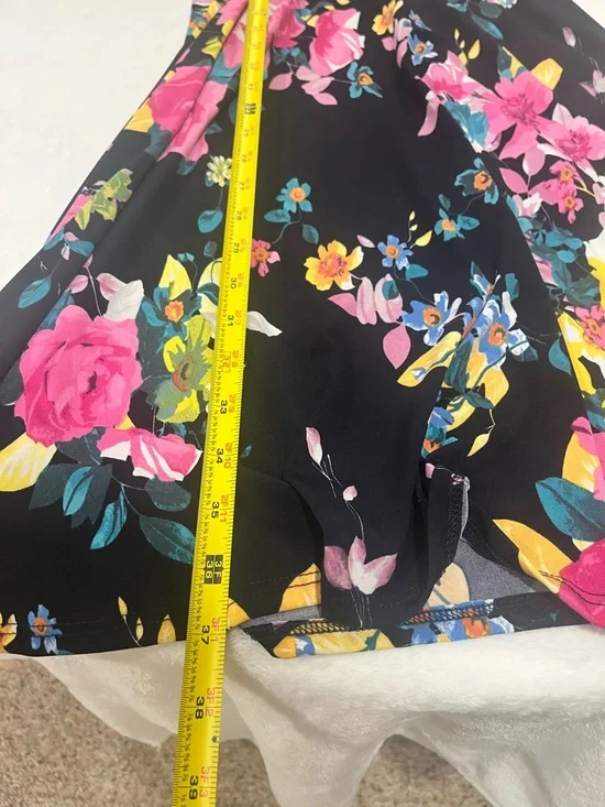 My Bump Floral V-Neck Maternity Dress - Medium - Picture 5 of 9